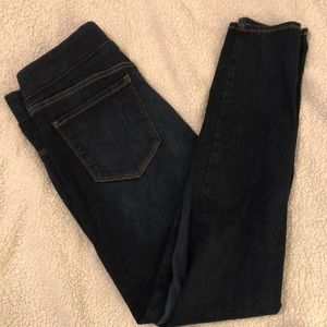 Old navy pull on sculpt rockstar jeans
